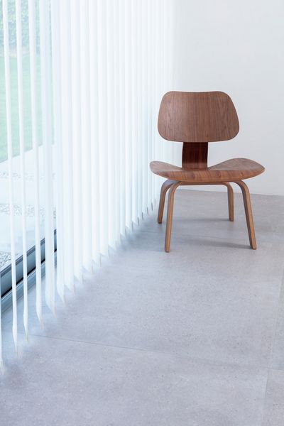 Vertikal-Lamellen, SG 2910, Palisade Revive, Gerrards Cross, London, United Kingdom